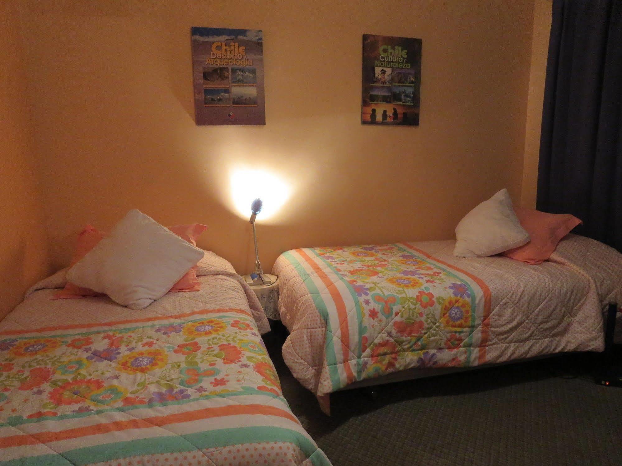 Marilu 'S Bed And Breakfast Hostelサンティアゴ エクステリア 写真