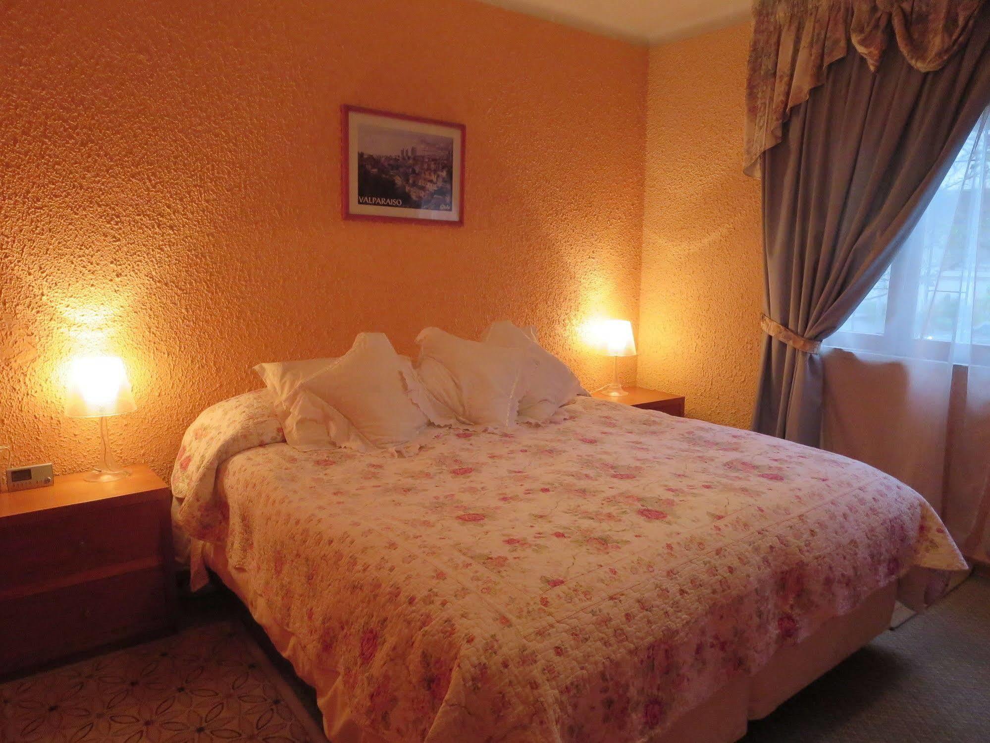 Marilu 'S Bed And Breakfast Hostelサンティアゴ エクステリア 写真